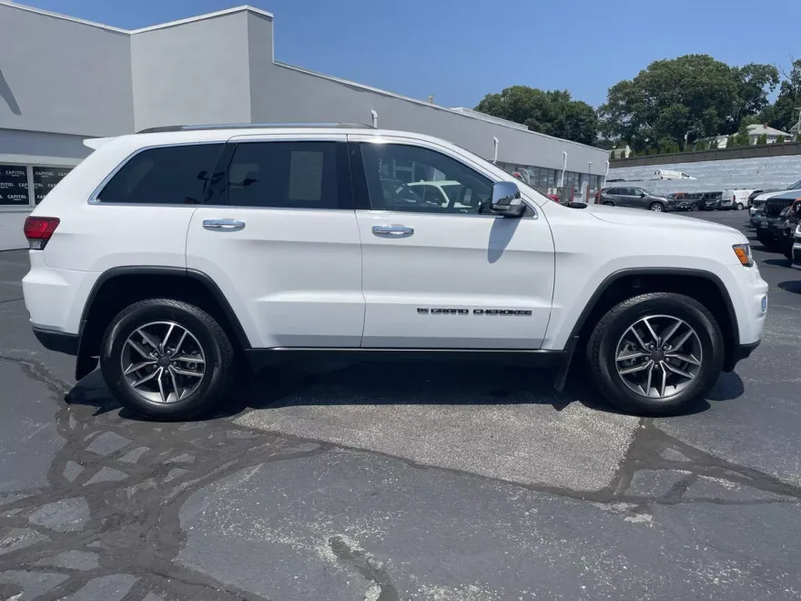2022 Jeep Cherokee Limited photo 1