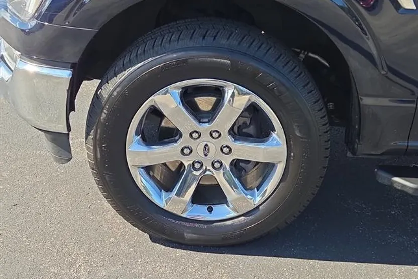 2021 Ford F-150 XLT photo 1