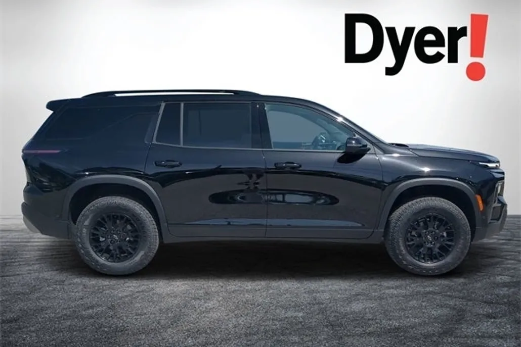 2025 Chevrolet Traverse Z71 photo 1
