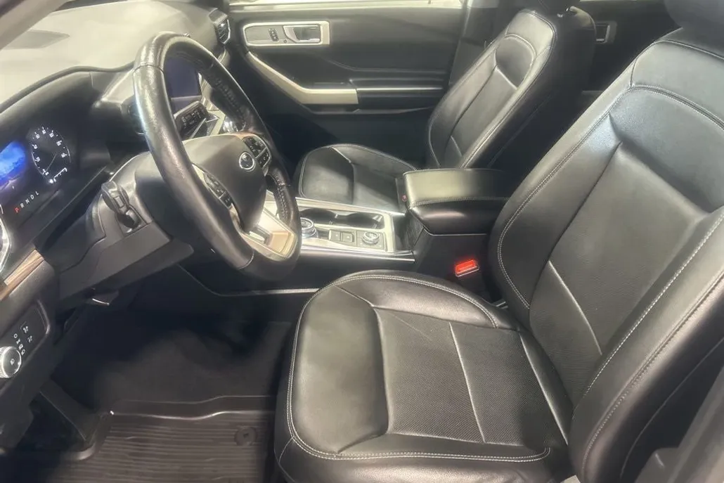 2021 Ford Explorer Limited photo 1