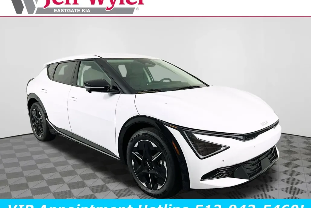 2025 Kia EV6 Wind photo 1
