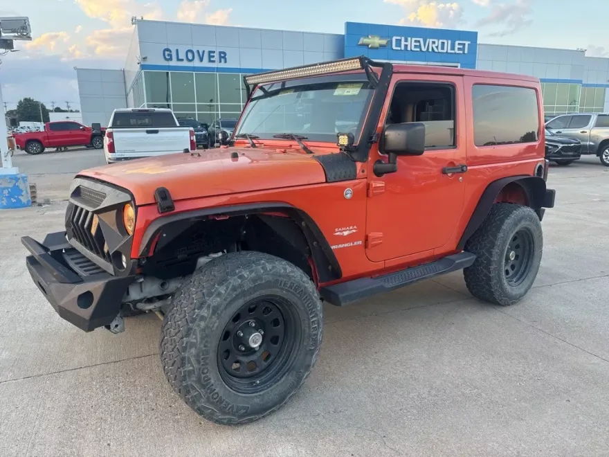 2015 Jeep Wrangler Sahara photo 1