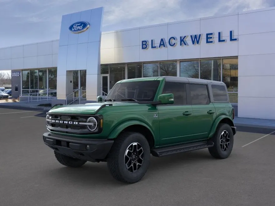 2025 Ford Bronco Outer Banks photo 1
