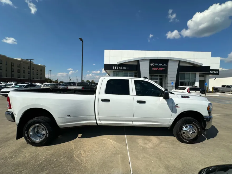 2024 Ram 3500 Tradesman photo 1