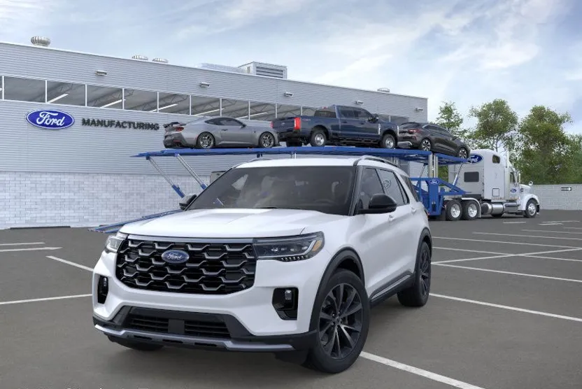 2025 Ford Explorer Platinum photo 1
