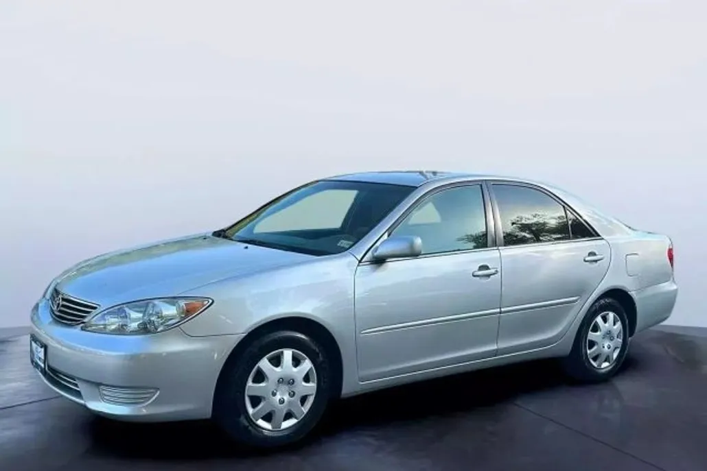 2005 Toyota Camry photo 1