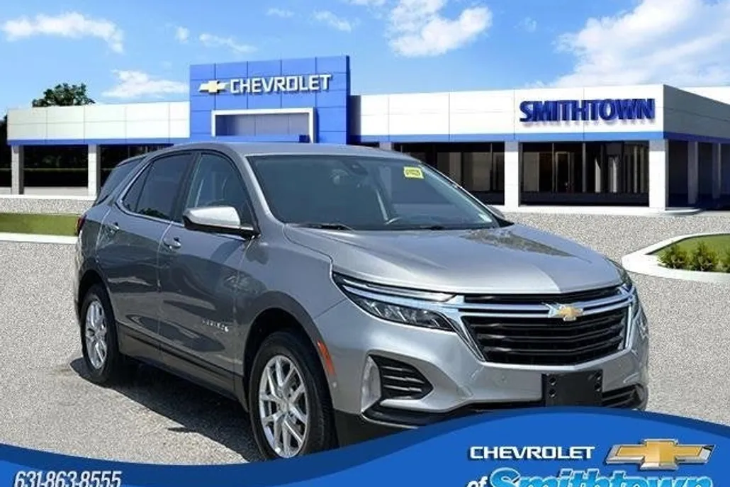 2023 Chevrolet Equinox LT photo 1