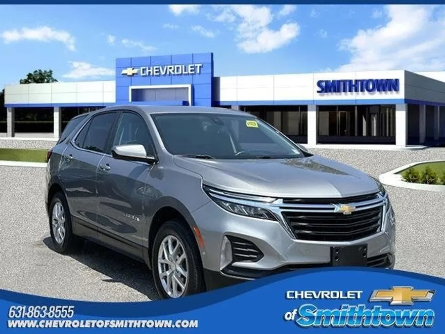 2023 Chevrolet Equinox LT photo 1