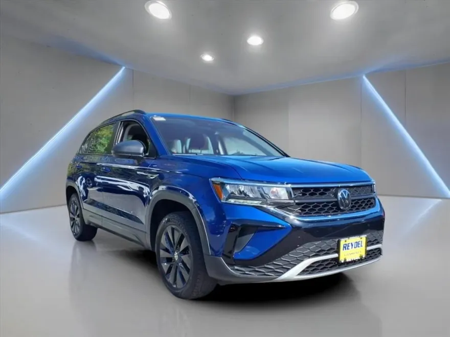 2024 Volkswagen Taos S photo 1