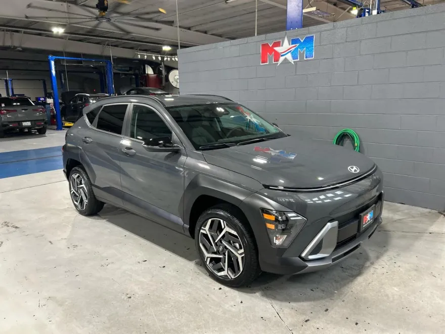 2026 Hyundai Kona SEL photo 1