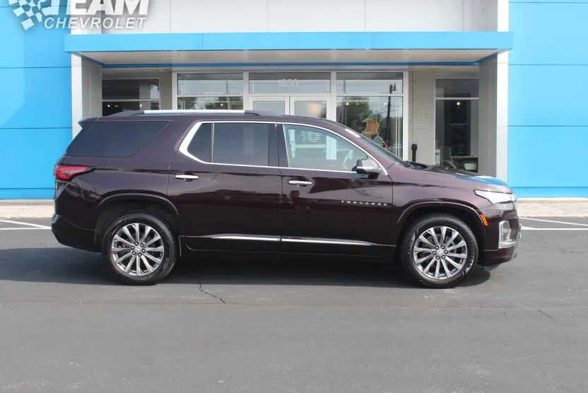 2022 Chevrolet Traverse Premier photo 1