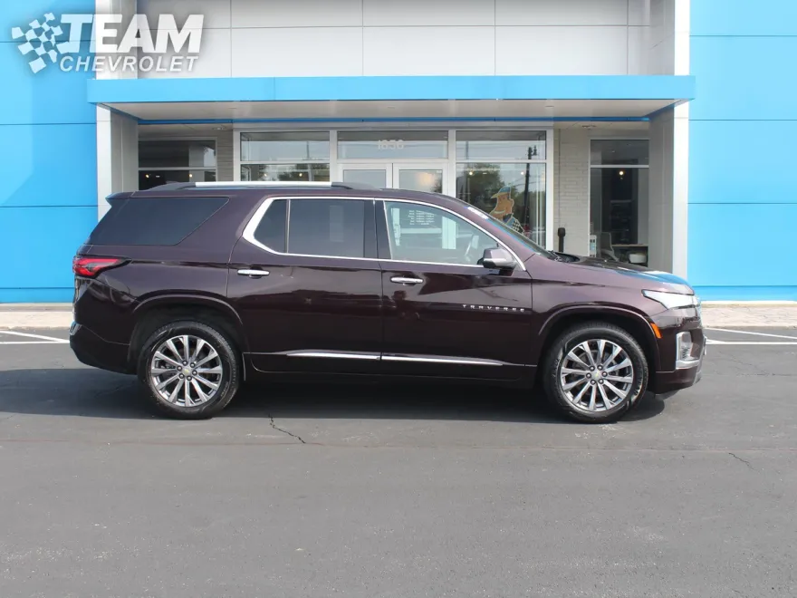 2022 Chevrolet Traverse Premier photo 1