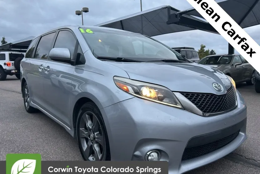 2016 Toyota Sienna photo 1