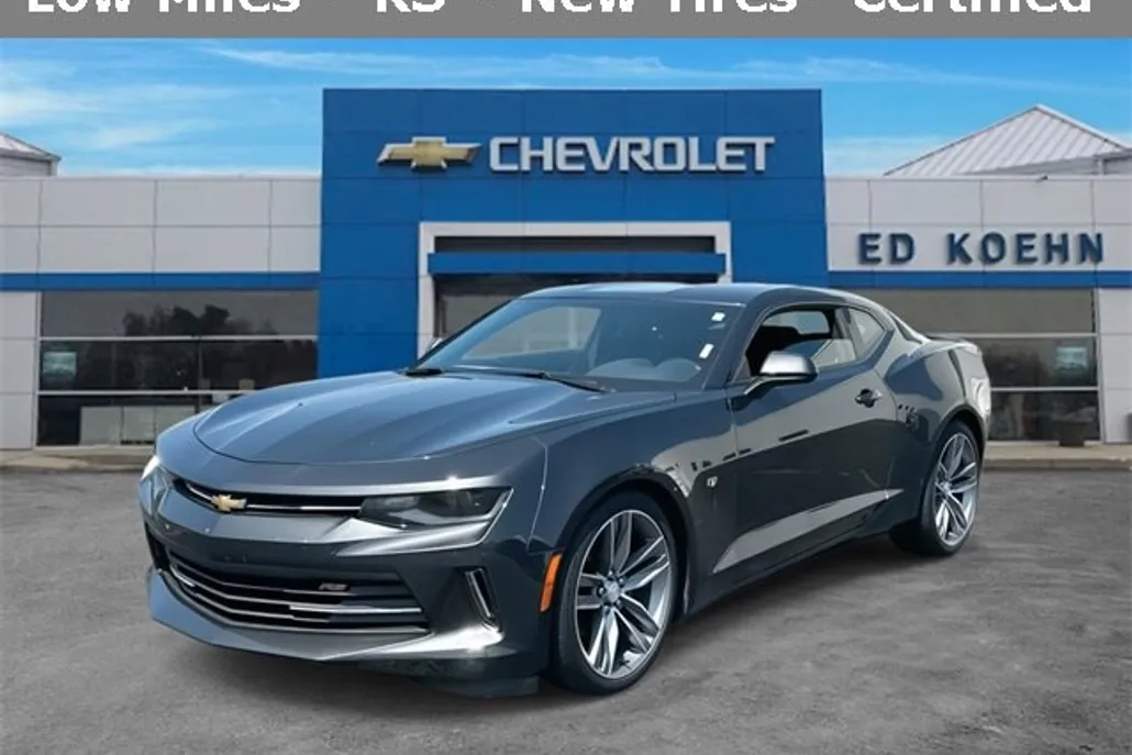 2016 Chevrolet Camaro 1LT photo 1