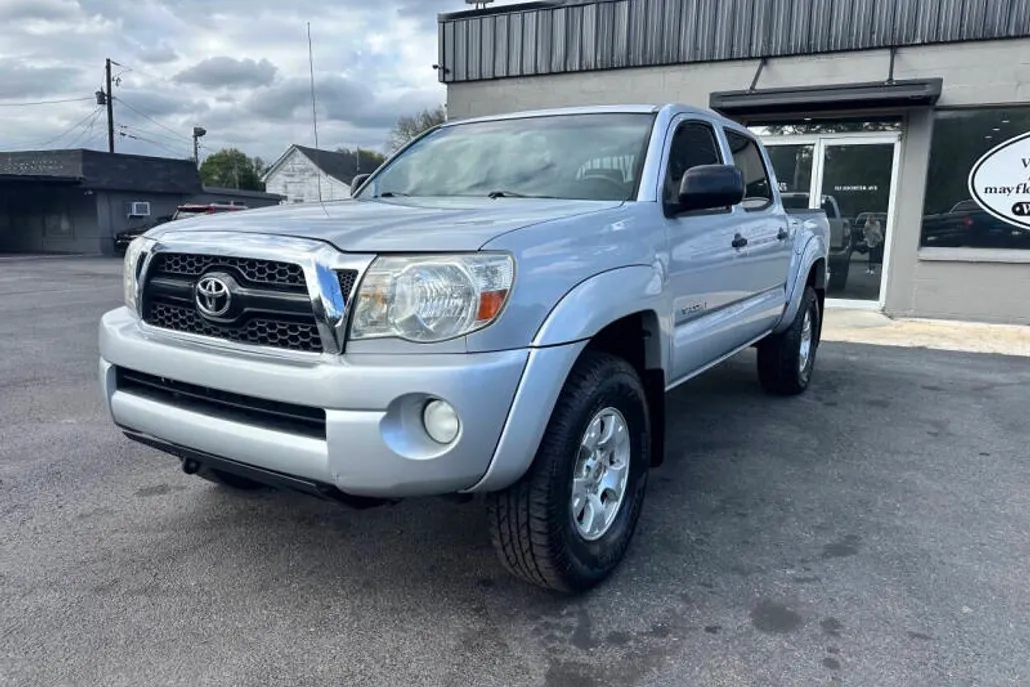 2011 Toyota Tacoma SR5 4x4 photo 1