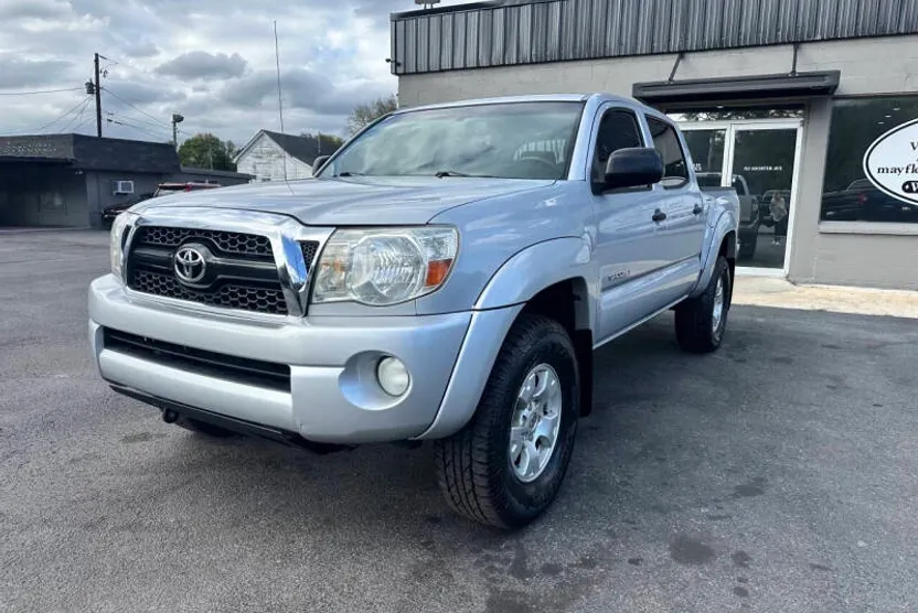 2011 Toyota Tacoma SR5 4x4 photo 1