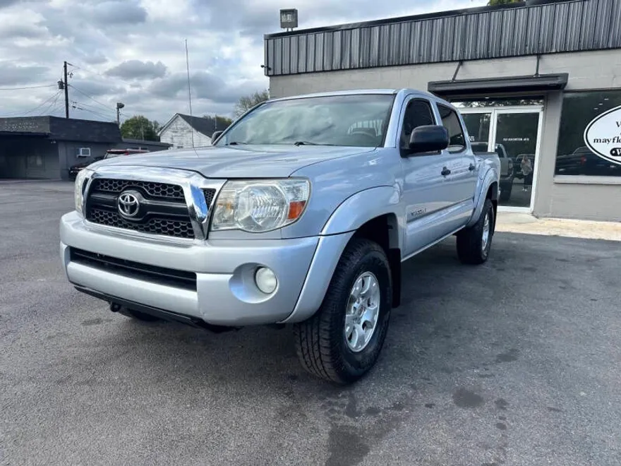 2011 Toyota Tacoma SR5 4x4 photo 1