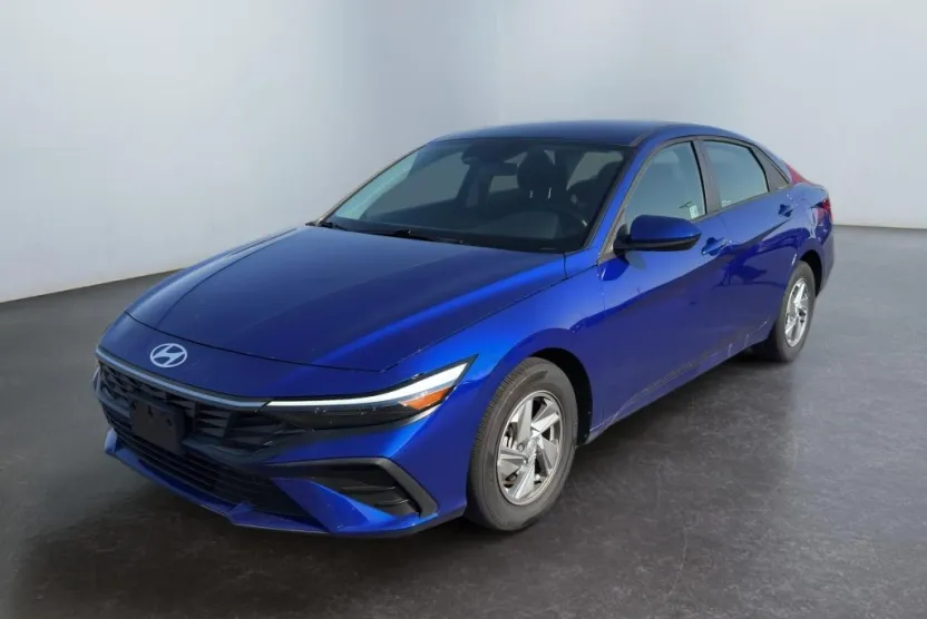 2024 Hyundai Elantra SE photo 1