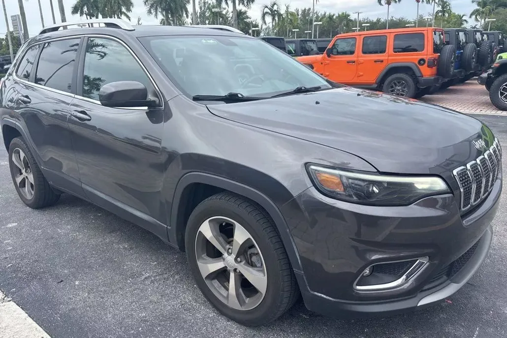 2019 Jeep Cherokee Limited photo 1