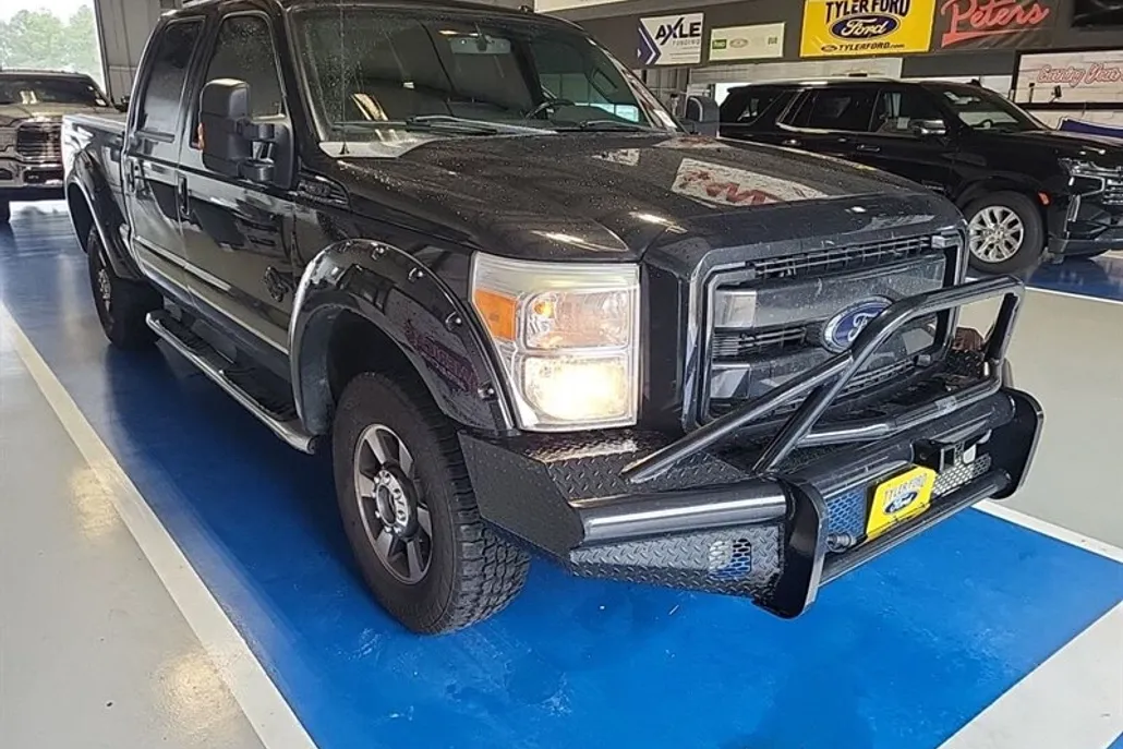 2011 Ford F-350 Lariat photo 1