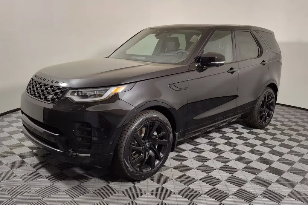 2025 Land Rover Discovery SE photo 1