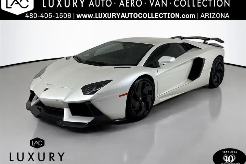 2015 Lamborghini Aventador Coupe photo 1
