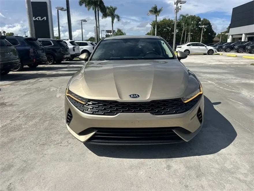 2021 Kia K5 LXS photo 1