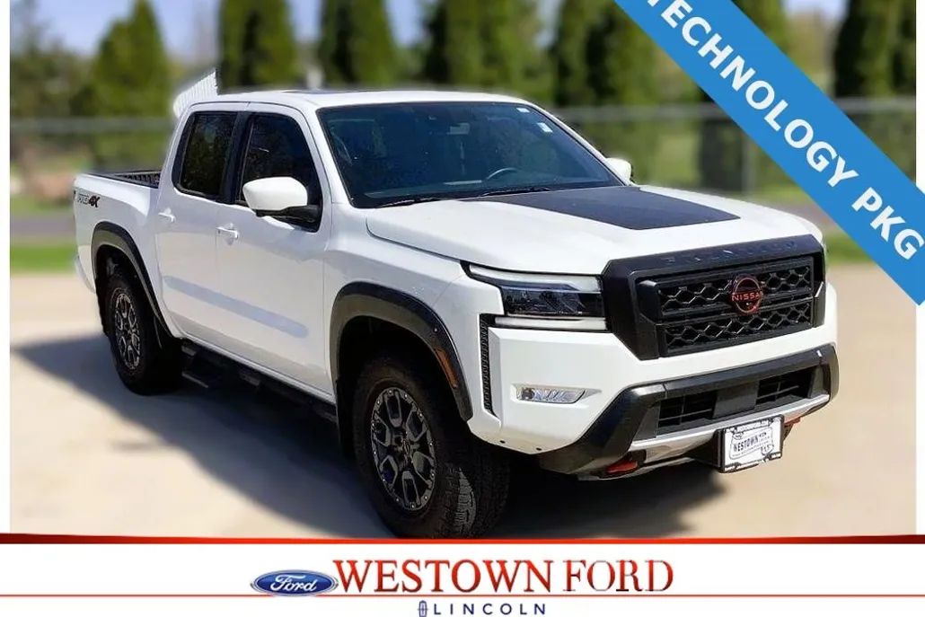 2023 Nissan Frontier PRO-4X Crew Cab photo 1