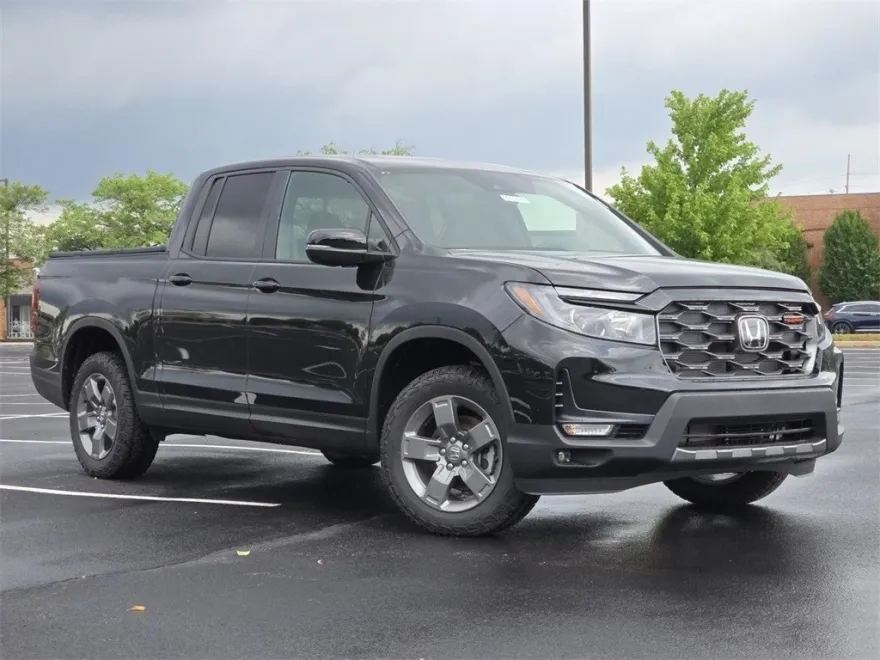 2025 Honda Ridgeline TrailSport photo 1