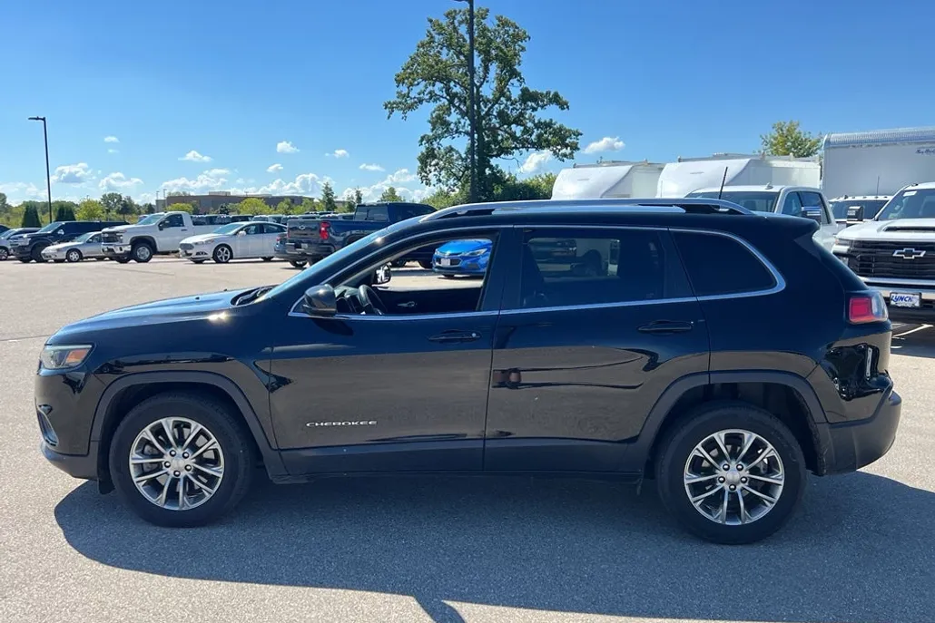 2019 Jeep Cherokee Latitude photo 1