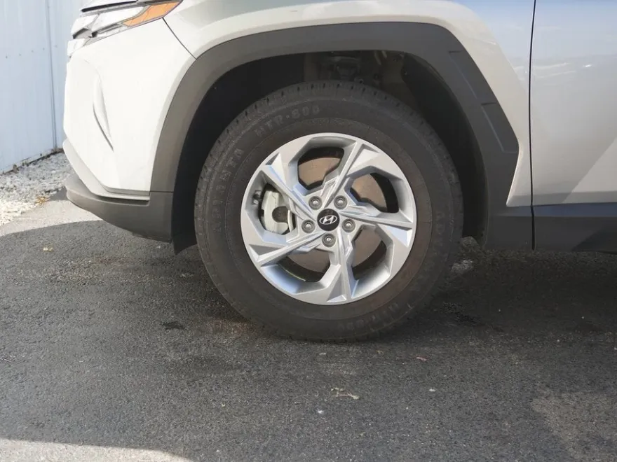 2024 Hyundai Tucson SEL photo 1