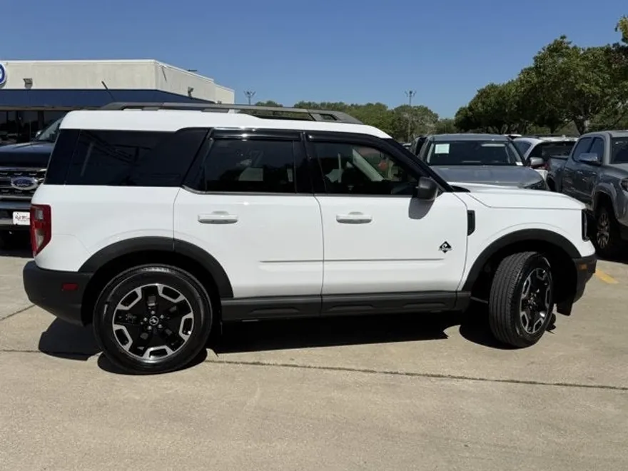 2023 Ford Bronco Sport Outer Banks photo 1