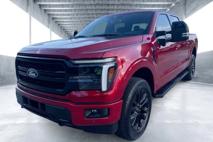 2025 Ford F-150 Lariat photo 1