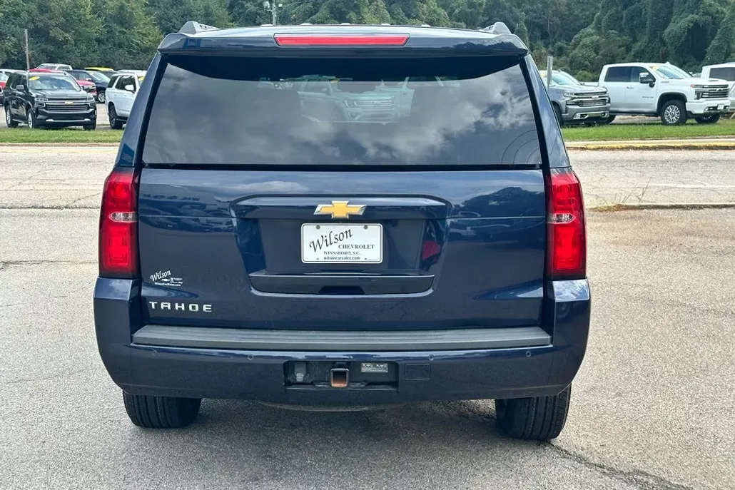2019 Chevrolet Tahoe LT photo 1