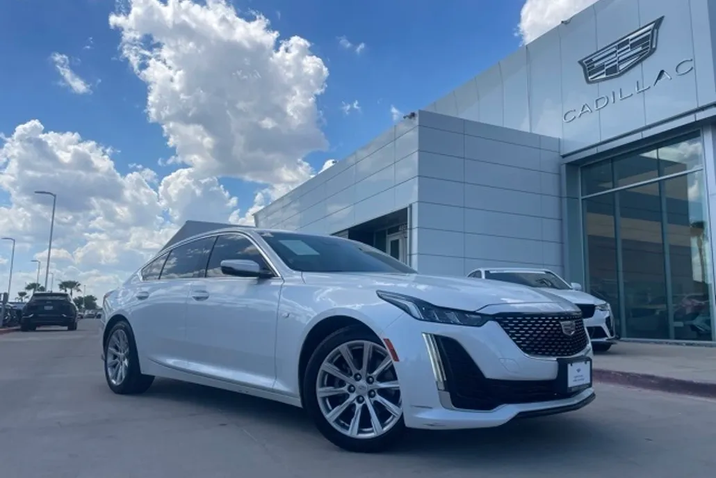 2024 Cadillac CT5 Luxury photo 1