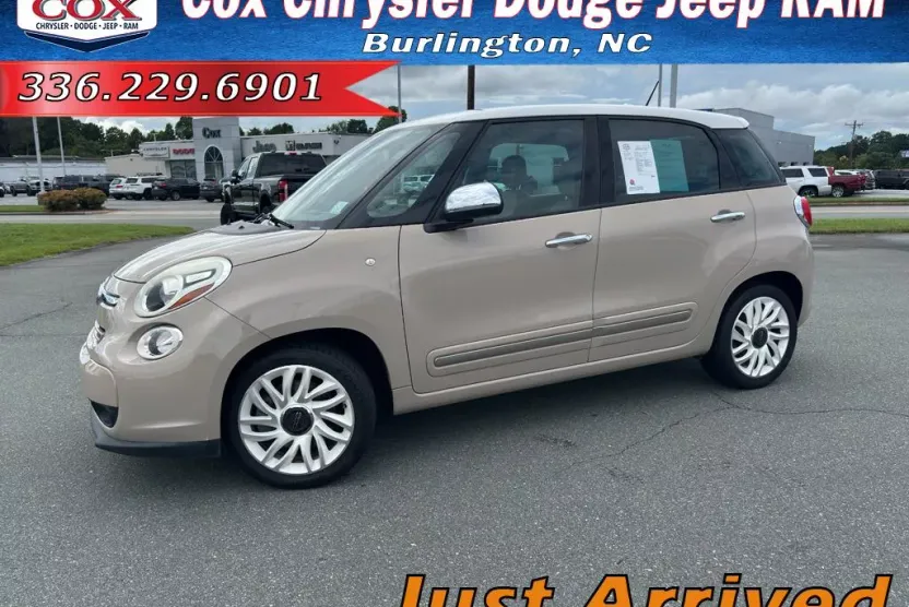 2015 Fiat 500L Lounge photo 1