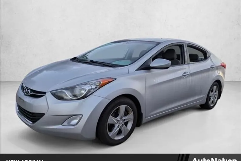 2012 Hyundai Elantra GLS photo 1