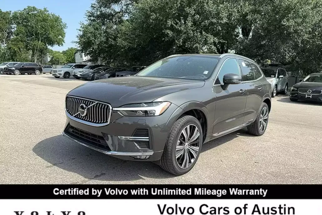 2022 Volvo XC60 B5 Inscription photo 1