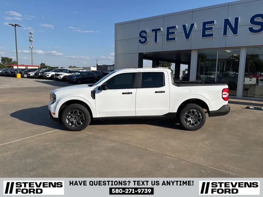 2025 Ford Maverick XLT photo 1