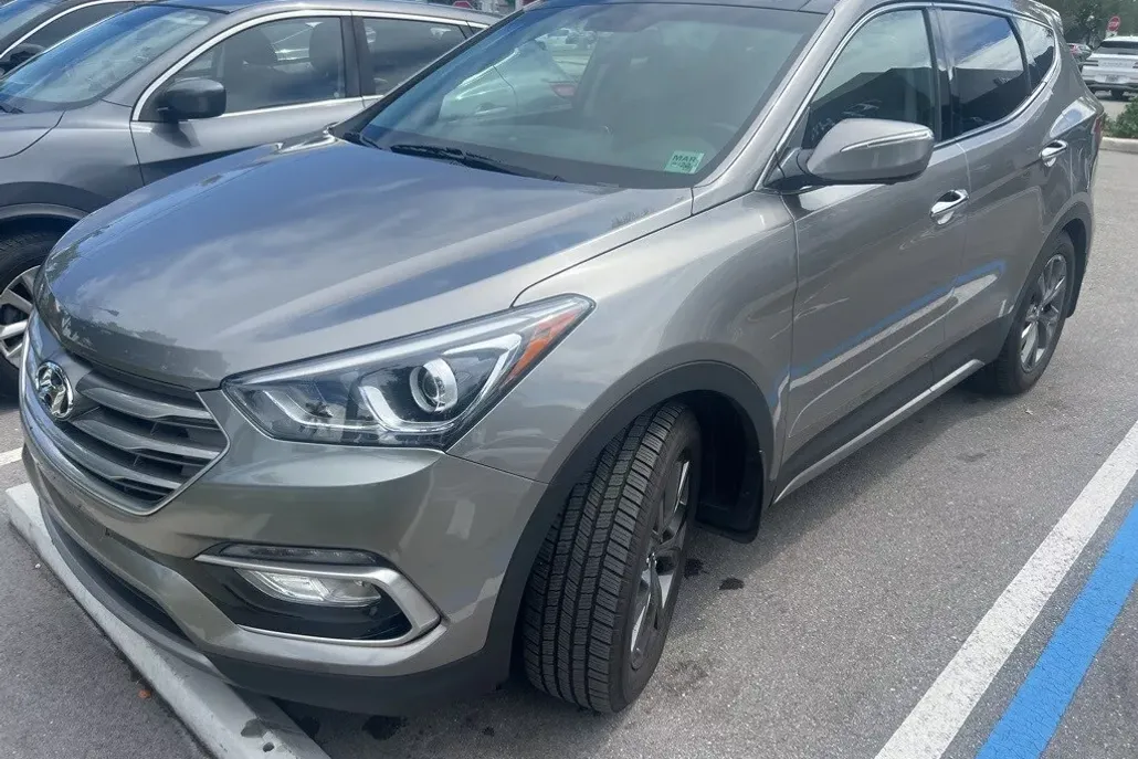 2017 Hyundai Santa Fe Sport 2.0T Ultimate photo 1