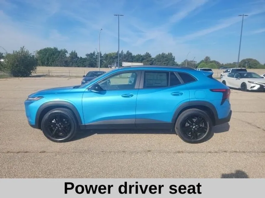 2025 Chevrolet Trax ACTIV photo 1