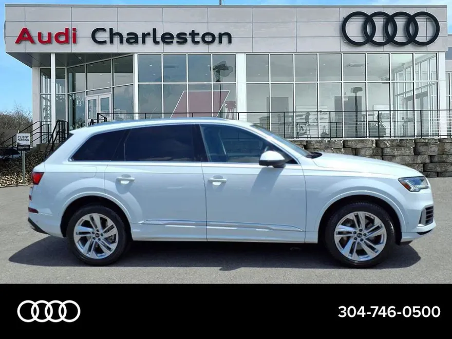 2023 Audi Q7 Prestige photo 1