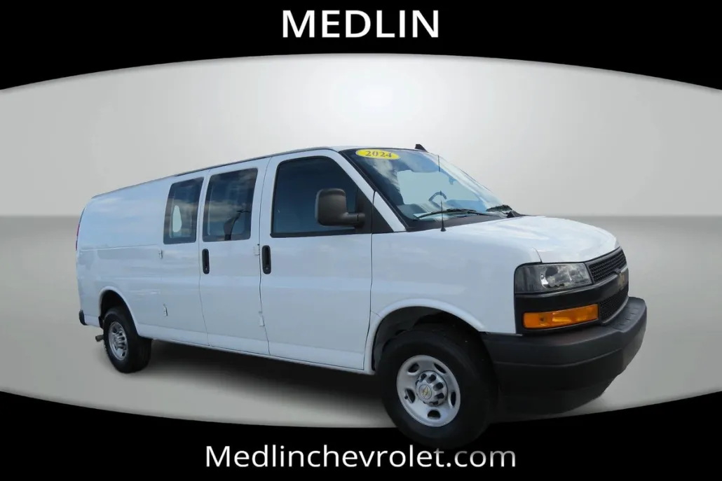 2024 Chevrolet Express Cargo Van 2500 photo 1