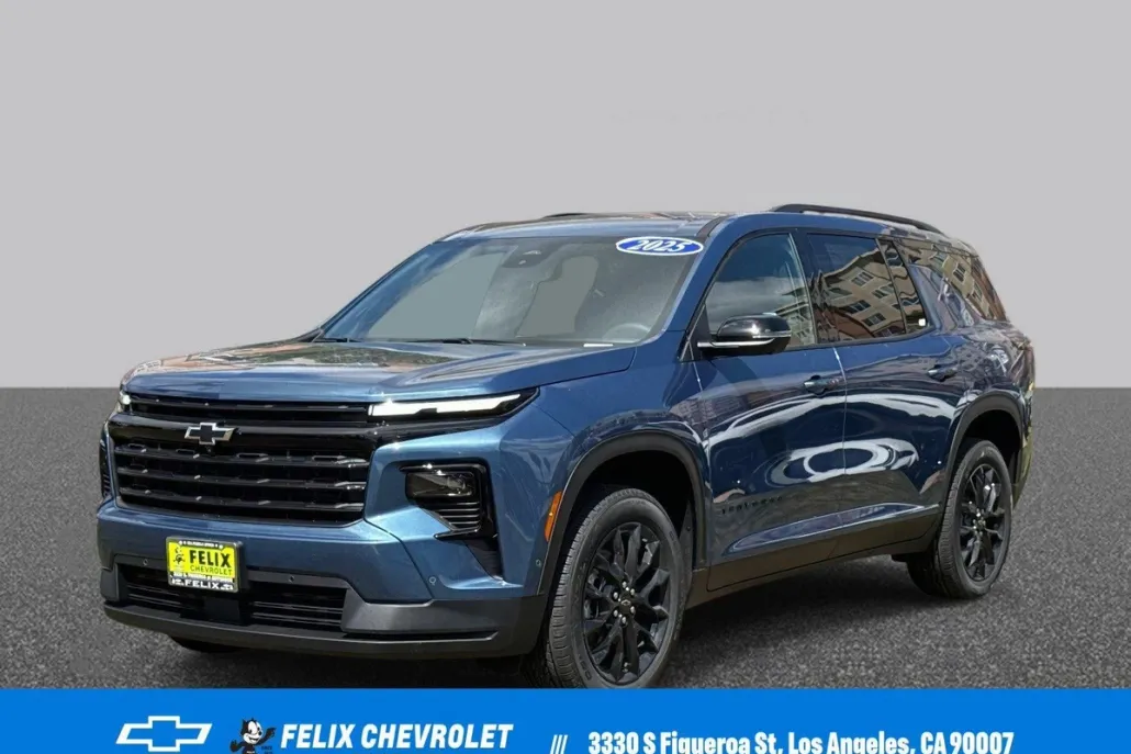 2025 Chevrolet Traverse 1LT photo 1