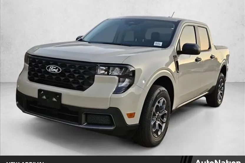2025 Ford Maverick XLT photo 1
