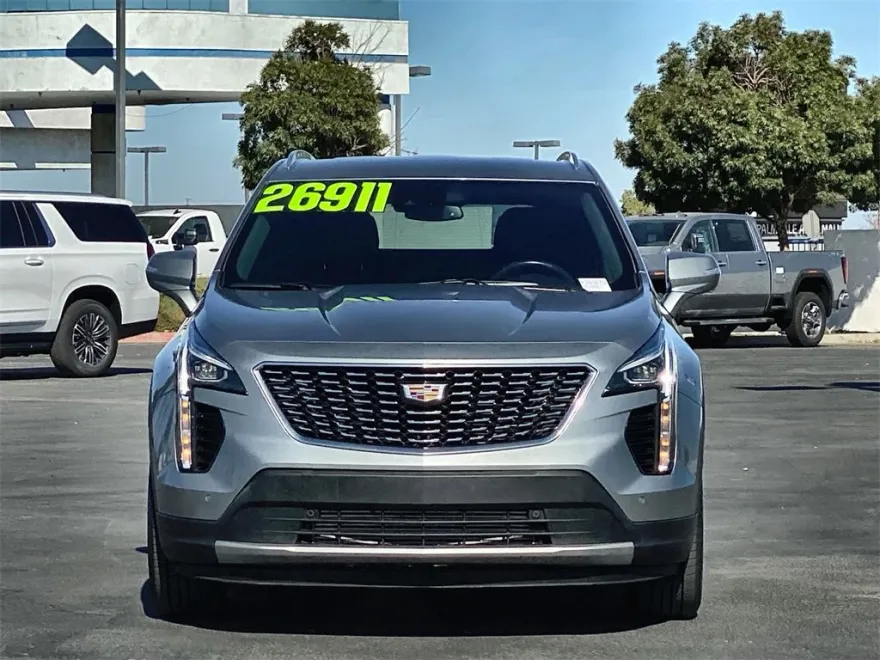 2023 Cadillac XT4 Premium Luxury photo 1