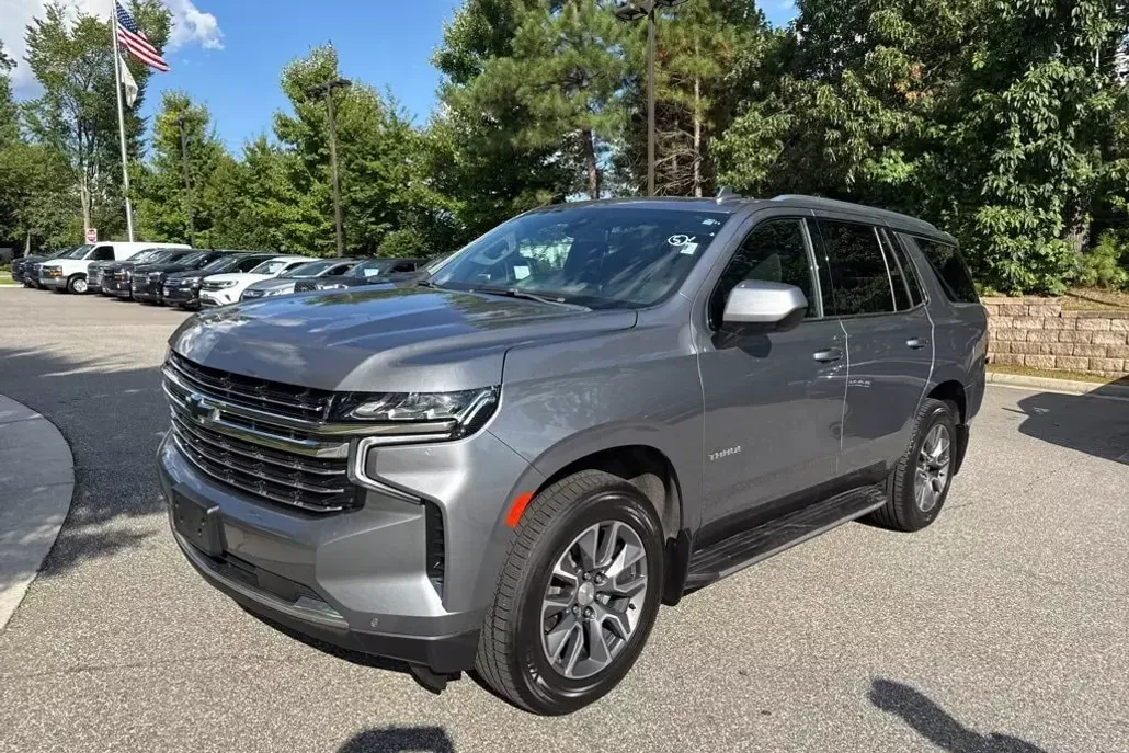 2022 Chevrolet Tahoe LT photo 1