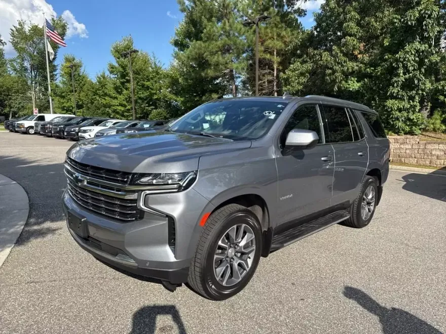 2022 Chevrolet Tahoe LT photo 1