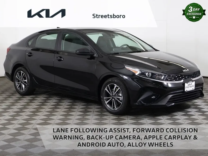 2024 Kia Forte LXS photo 1