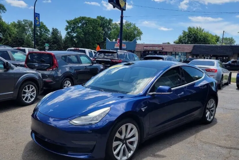 2019 Tesla Model 3 Standard Range photo 1